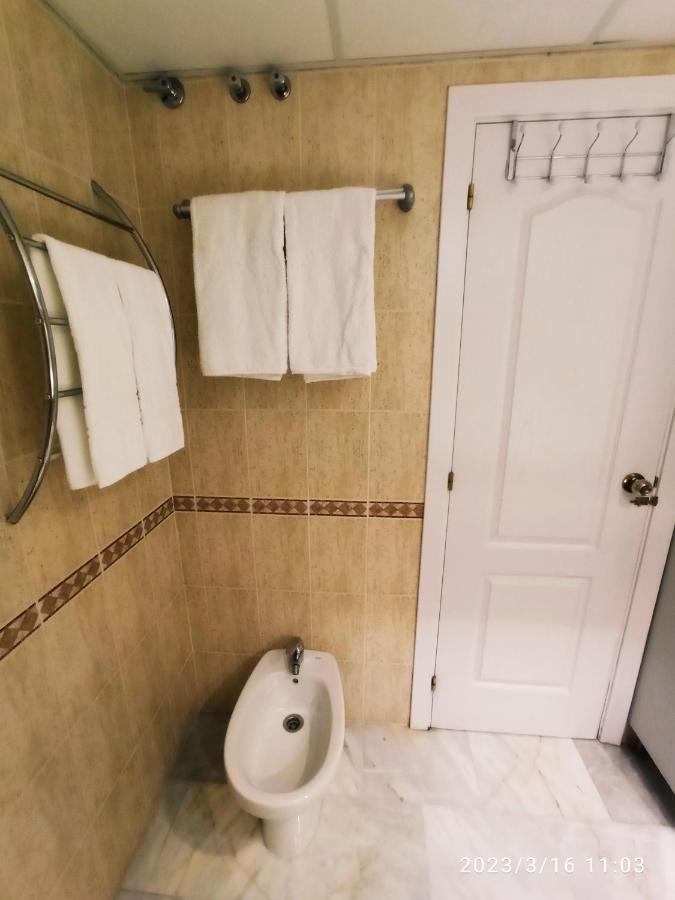 Apartamentos Los Hidalgo Golf Manilva Exteriör bild