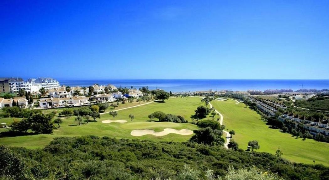 Apartamentos Los Hidalgo Golf Manilva Exteriör bild