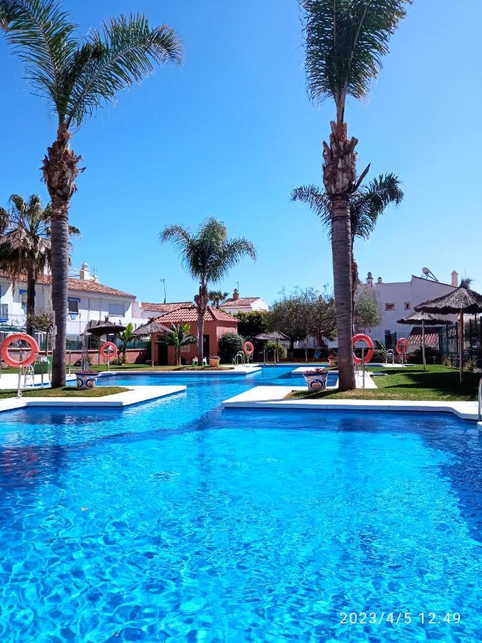 Apartamentos Los Hidalgo Golf Manilva Exteriör bild